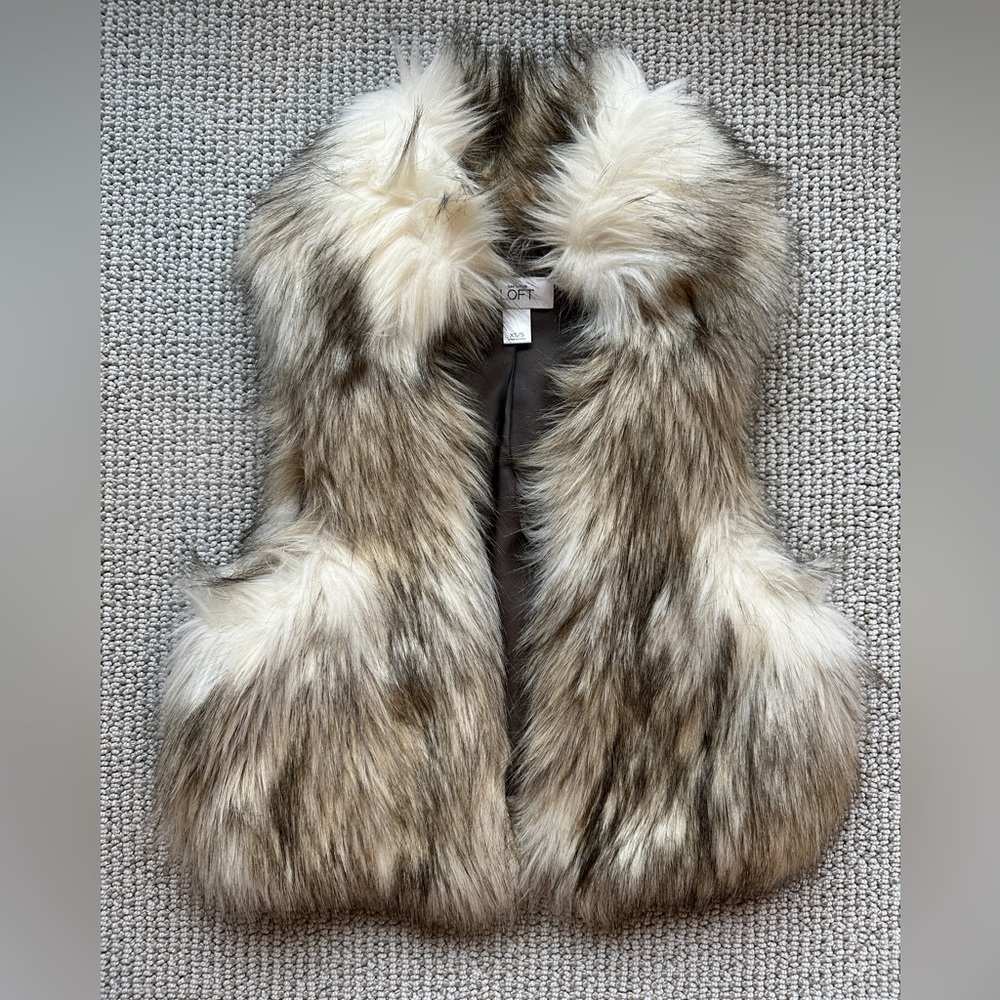 LOFT faux fur vest